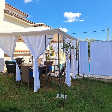 Casa Antonio With Swimming Pool Lejlighed Novigrad Istria Eksteriør billede